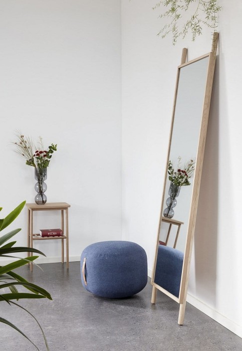 Pufa STRAP ROUND SMALL,jodełkowy wzór, niebieska -