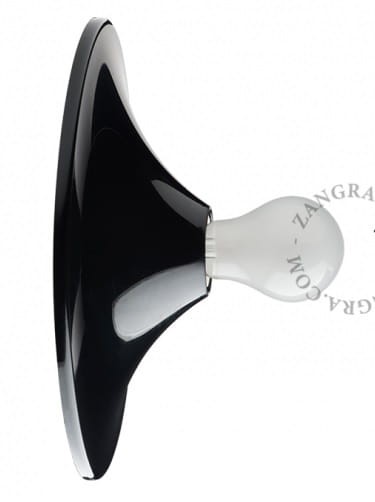 applique-murale-plastique-lampe-noire.jpg