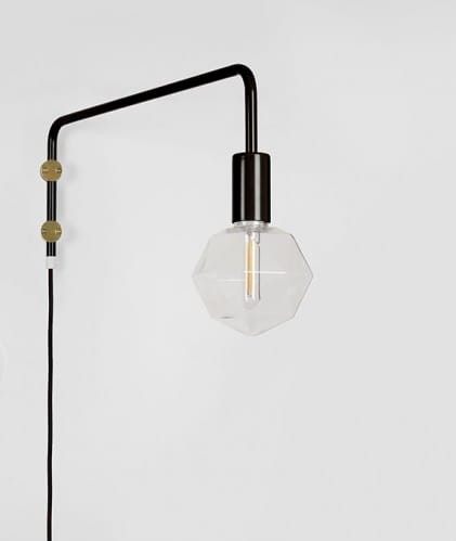 Lampa ścienna z obrotowym ramieniem czarna - Zangra