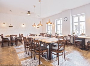 Krzesło Bistro.1 A-9907/2 - Fameg-  tapicerowane