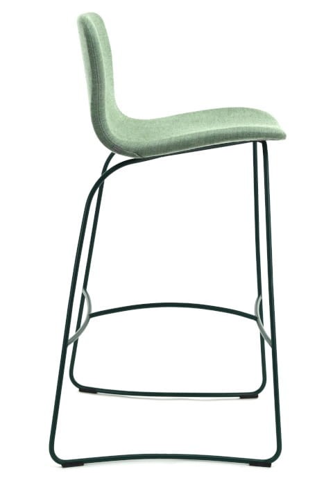 Stołek barowy HIPS BSTM-1802/1  -Fameg - tapicerowany