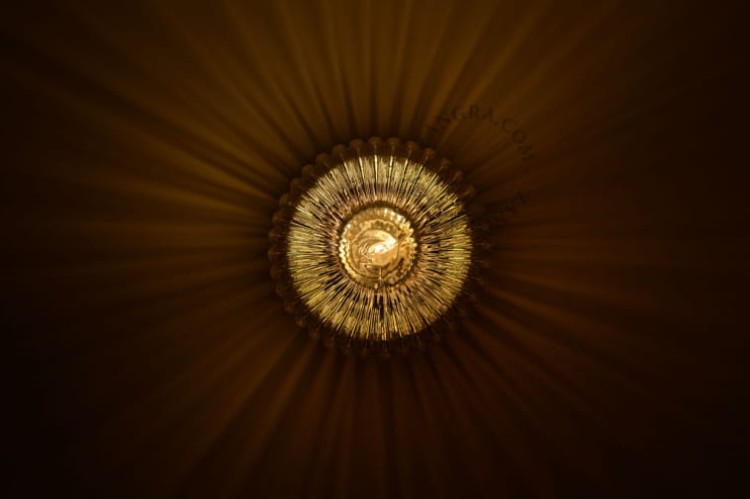 Żarówka LED FILAMENT ,linie, przydymiona  - Zangra