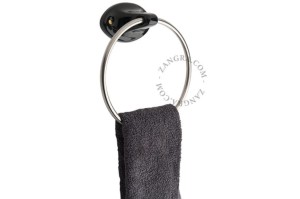 bathroom011-b-l-03-black-porcelain-porcelaine-noir-zwart-porselein-handdoek-essui-towel.jpg