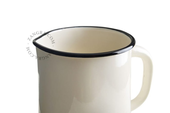 Dzban emaliowany 2,5 l , kość słoniowa - Zangra