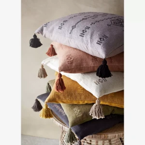 Haftowana poszewka z frędzlami - Madam Stoltz