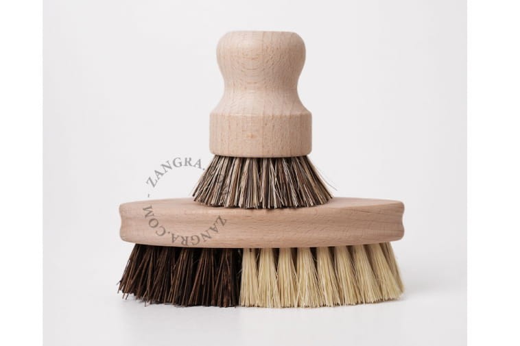 brush-037-l-03-zangra.jpg