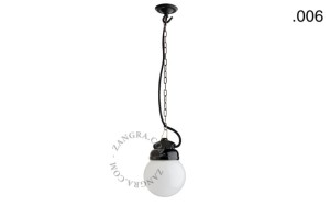 Zewnętrzna lub łazienkowa lampa wisząca z czarnej porcelany 006 - Zangra