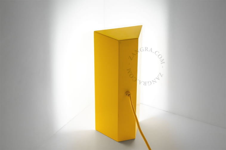 brooke-y-l-02-zangra-mobile-metal-lamp-yellow.jpg