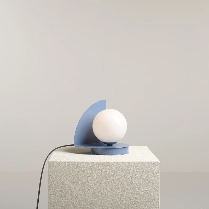 Moderní stolní lampa LOOP TABLE DUSTY BLUE - Aldex