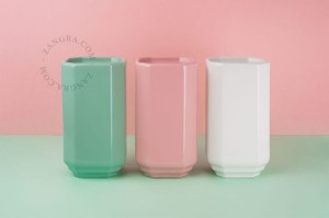 Růžový porcelánový držák štětců becca.p - Zangra