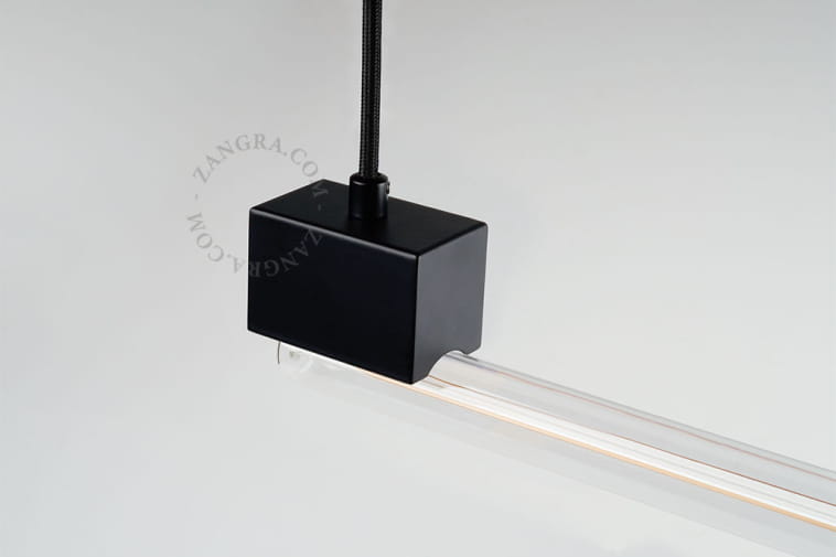 Czarna lampa liniowa wisząca BRUNO  żarówka LED 100 cm - szkło przezroczyste - Zangra