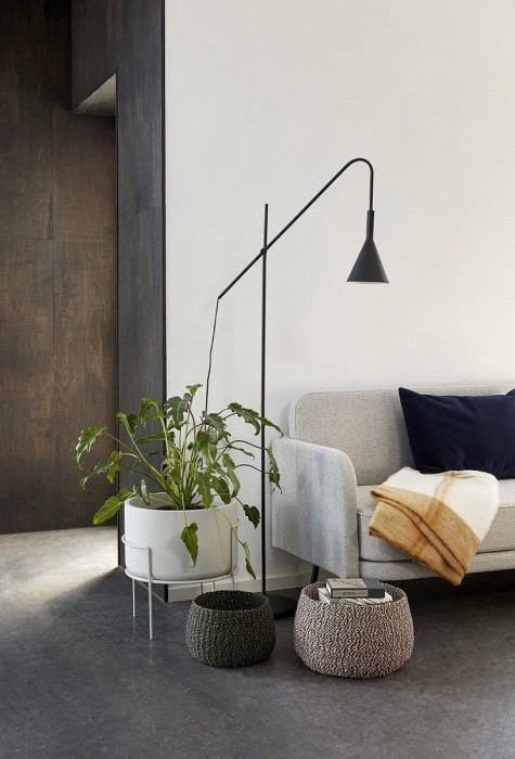 Poduszka WELUR granatowa - Hubsch