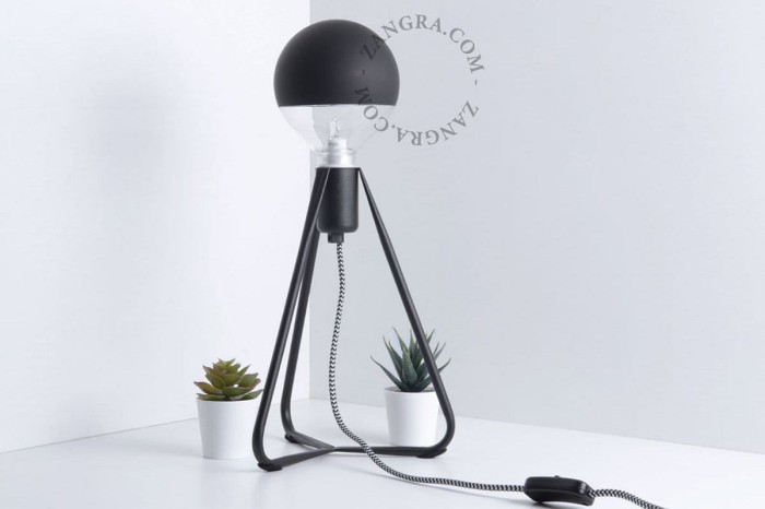 Lampa stołowa METAL TRIPOD czarna - Zangra