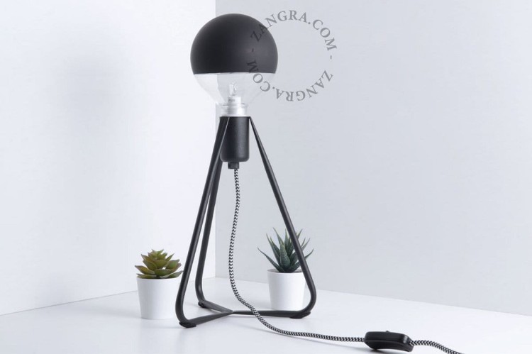 Lampa stołowa METAL TRIPOD czarna - Zangra