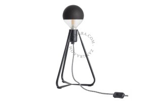 Lampa stołowa METAL TRIPOD czarna - Zangra