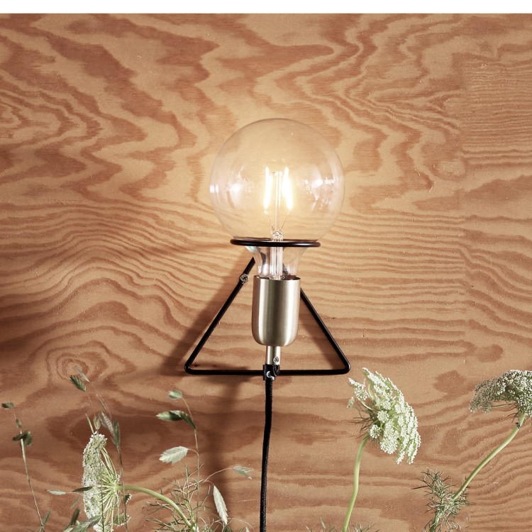 Lampa ścienna TRIANGLE ramka czarna - Hübsch