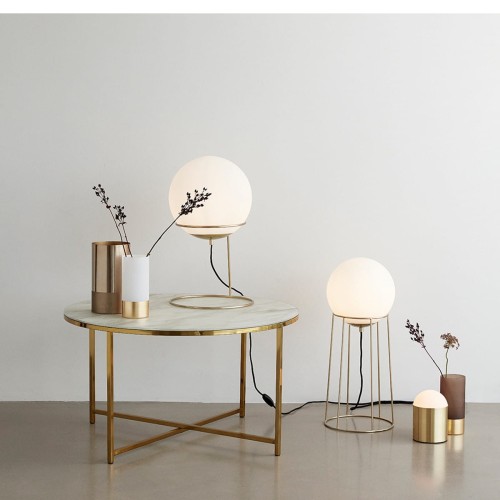Lampa podłogowa BALL FRAME mosiężna - Hübsch